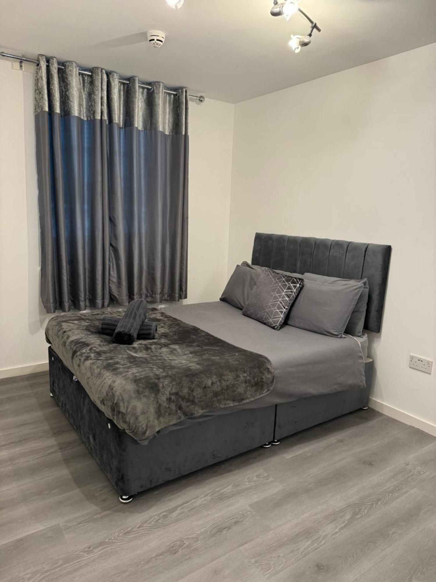 Modern Smart 2 Bedroom Apartment Central Манчестър Екстериор снимка